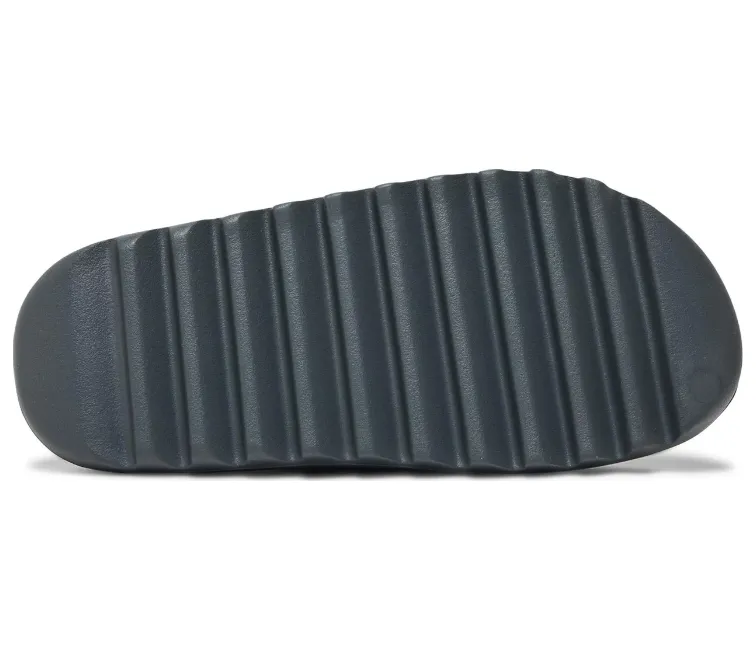 cold - weather Adidas Yeezy Slide (Slate Grey)
