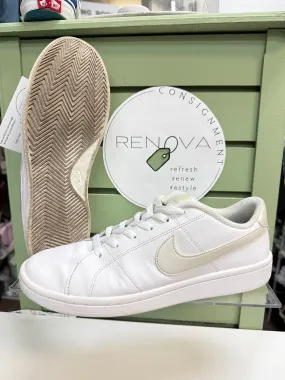 mountain hiking running in wet tracks shoes Nike Court Royale Sneakers (Womens 11)