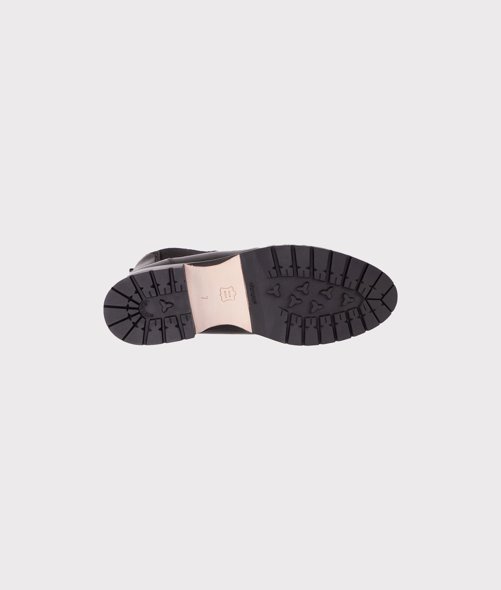 Winter Ready CushionedSole All-Weather Town Chelsea :: Black