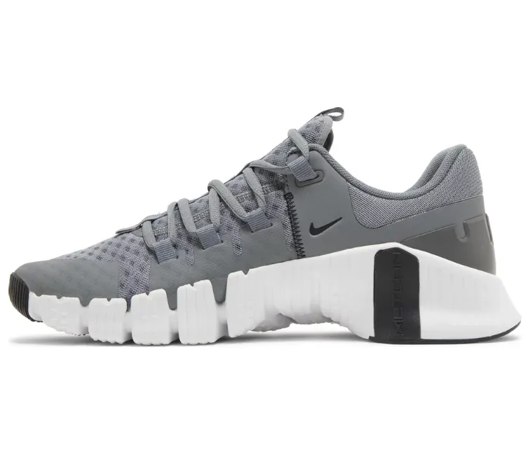 rainy day running running in park shoes Men's Nike Free Metcon 5 (Smoke Grey)