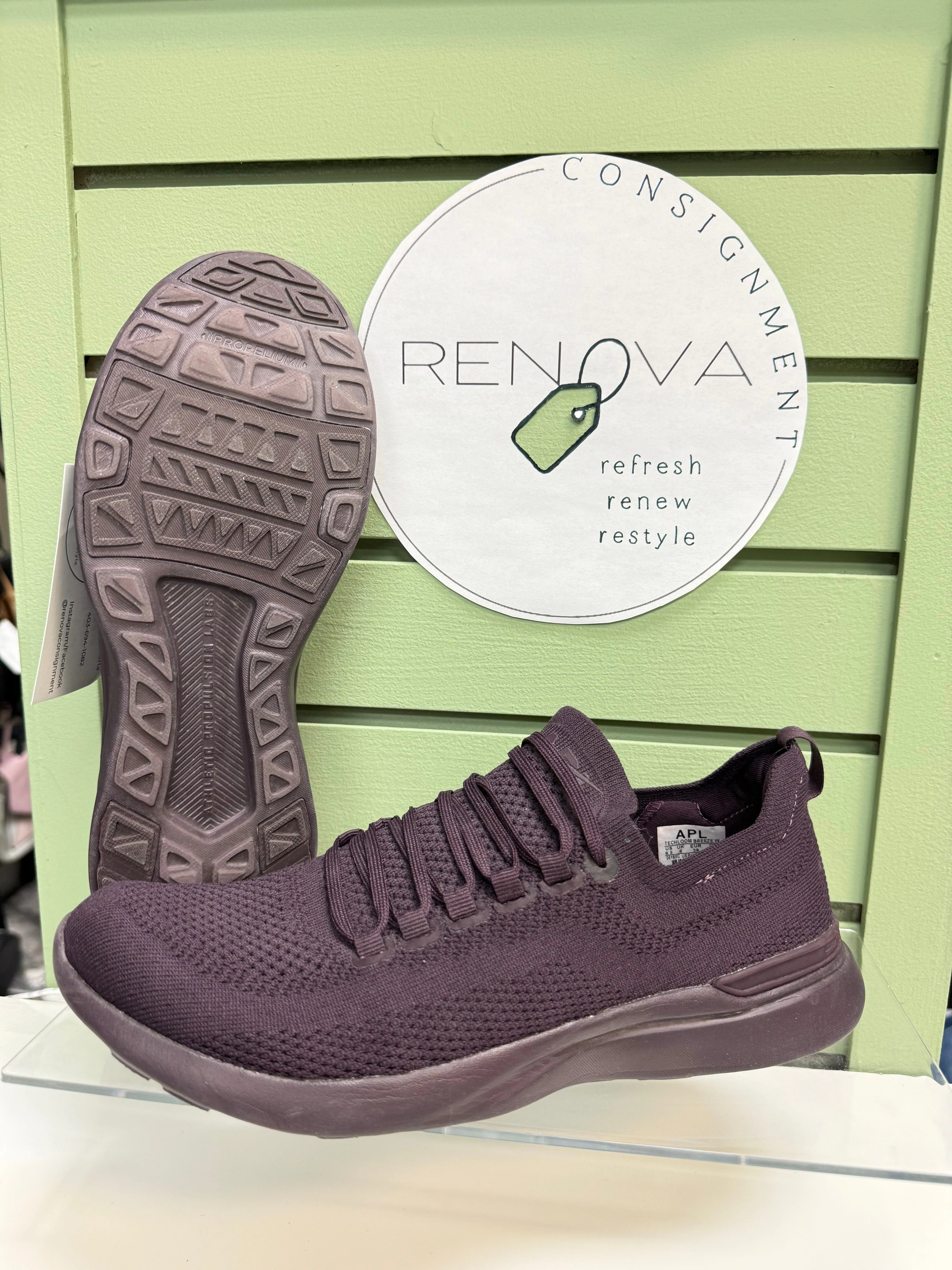 one - size - fits - most shoes APL Techloom Breeze Runners (Womens 8.5)
