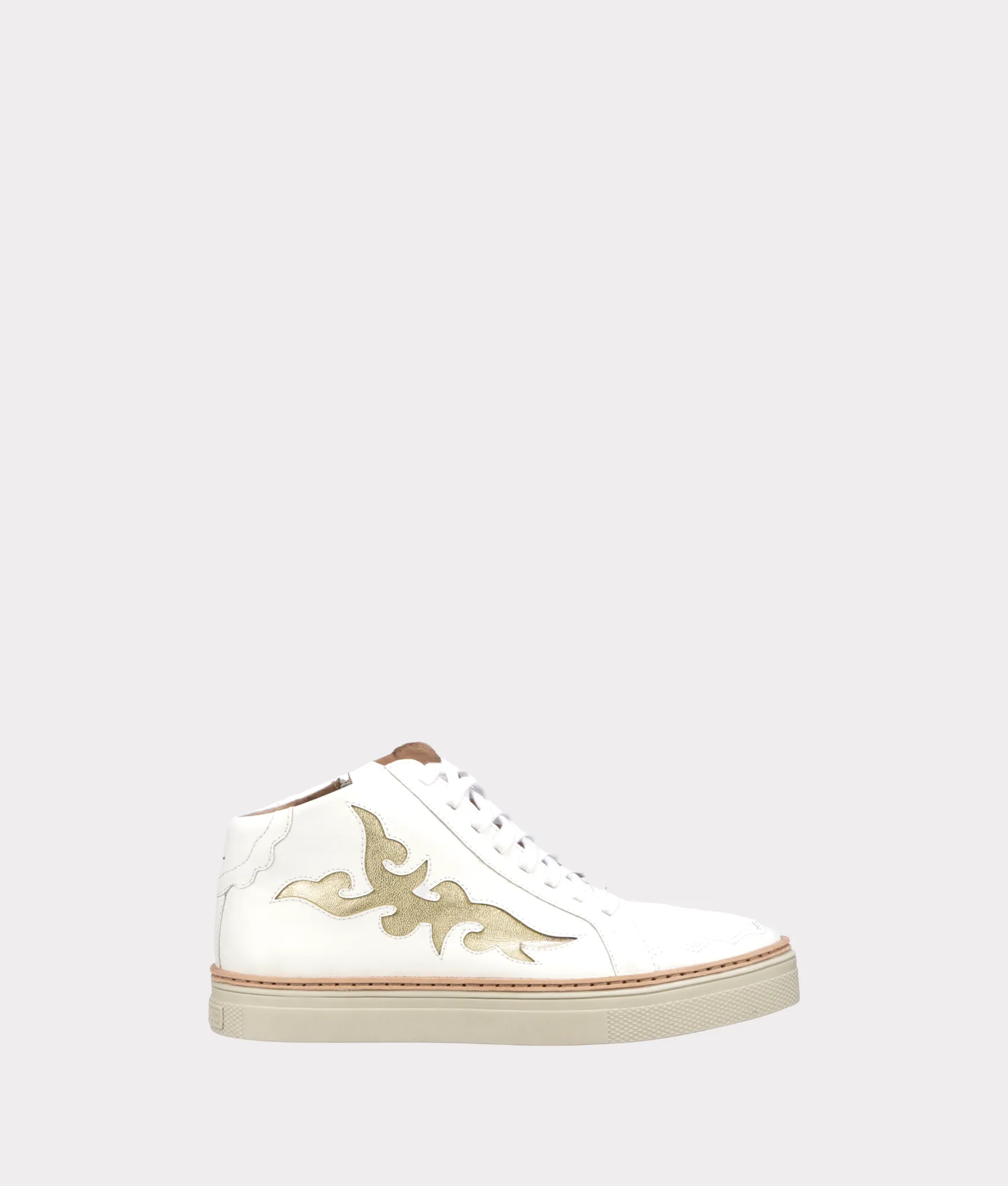After Ride Low Top Sneaker :: White Self Cleaning Tread