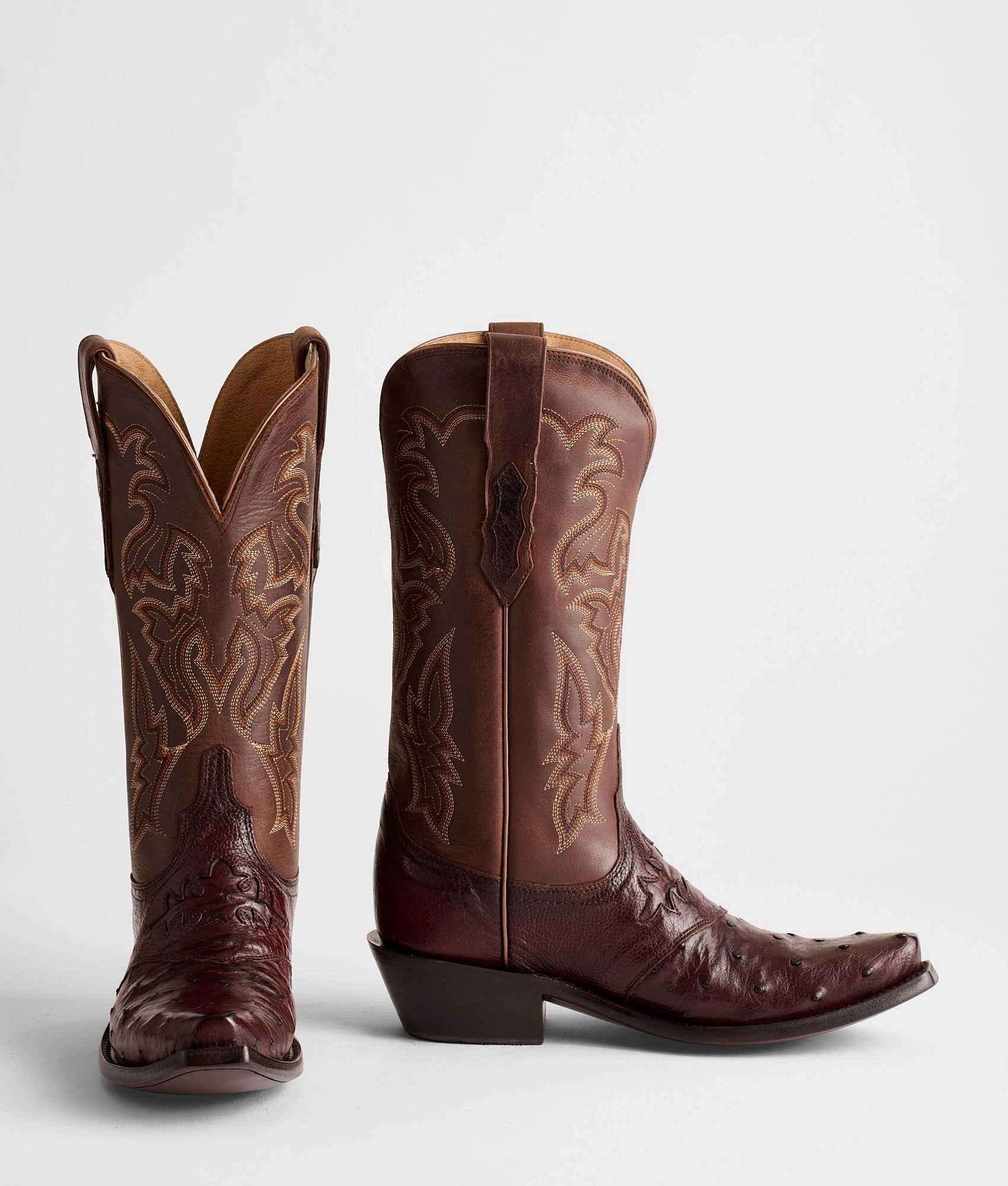 Winter Trek Protective Build Augusta :: Redwood