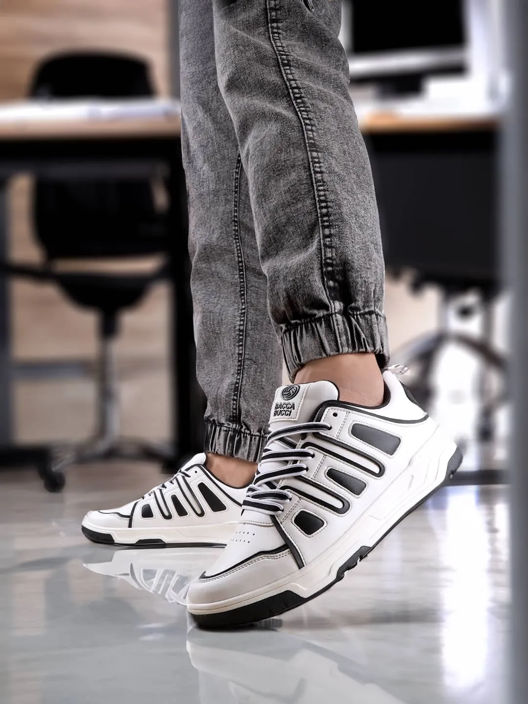 Strength - improving running for a way to stay successful Bacca Bucci Metrolites