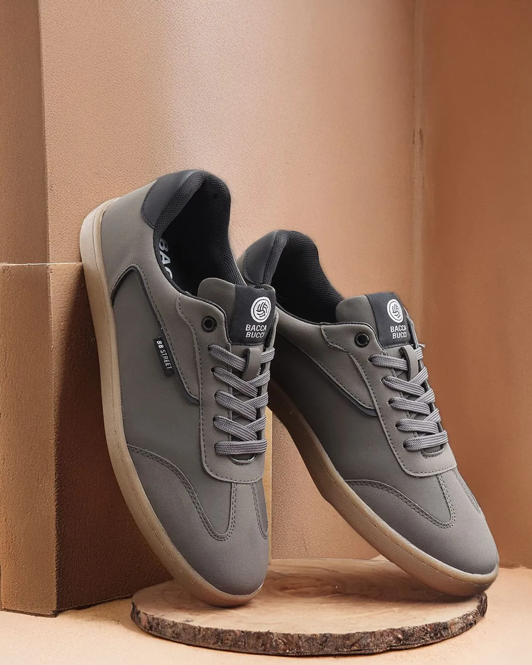 Bacca Bucci MOJO Men's Low Top Sneakers running alone