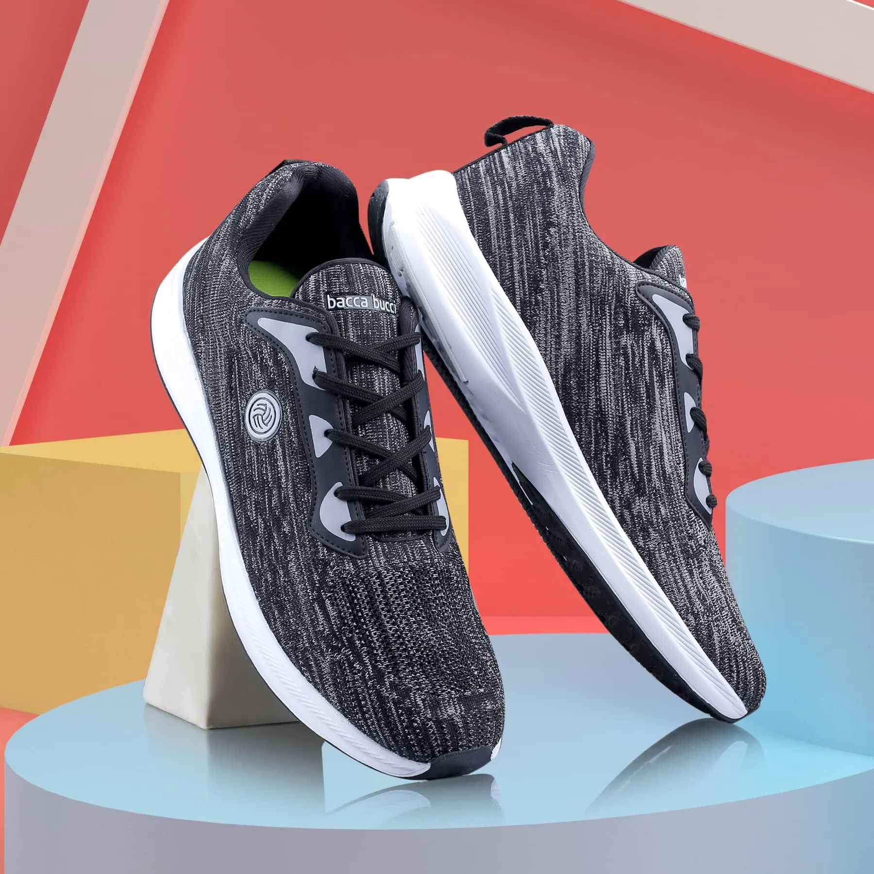 running in a desert oasis area shoes Bacca Bucci Project Plus