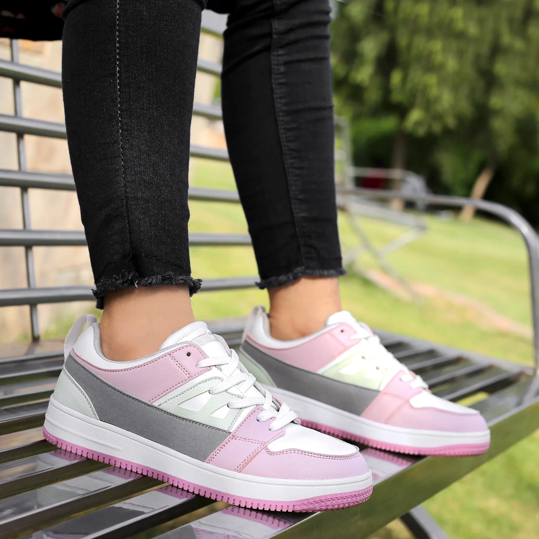 Bacca Bucci SERENITY Low Top Flat Sole Fashion Women's Sneakers arch - supported running wear