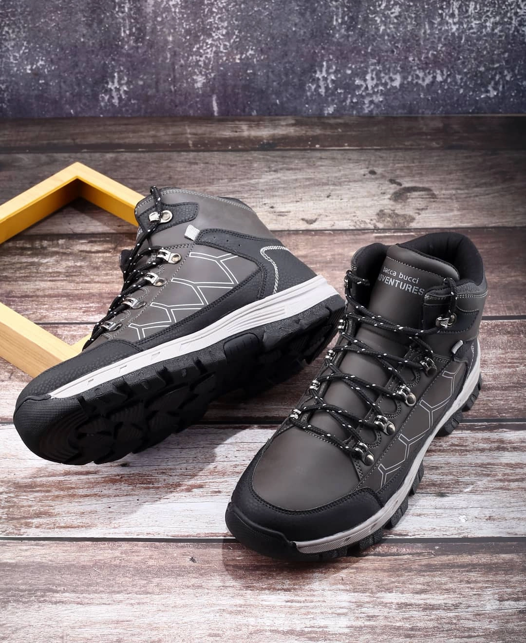 Bacca Bucci Wild Track Transitional Look Durable Stitching