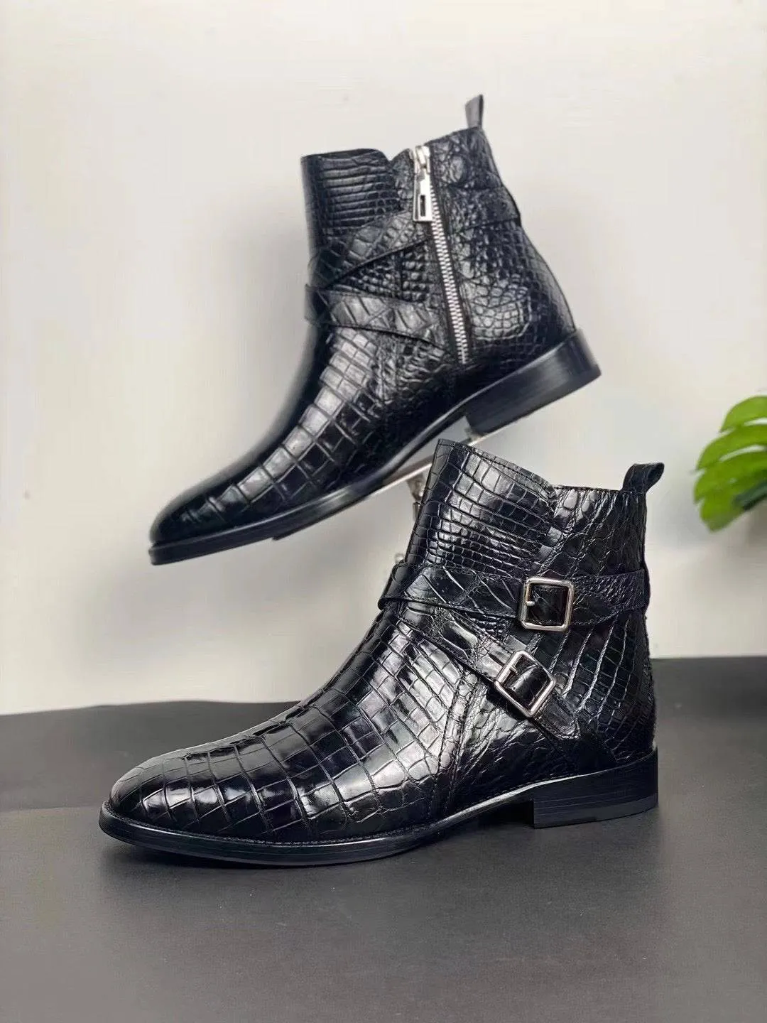 Pose Shot Lazy Mood Crocodile Shoes Men's Crocodile Leather Lace-Up Boots