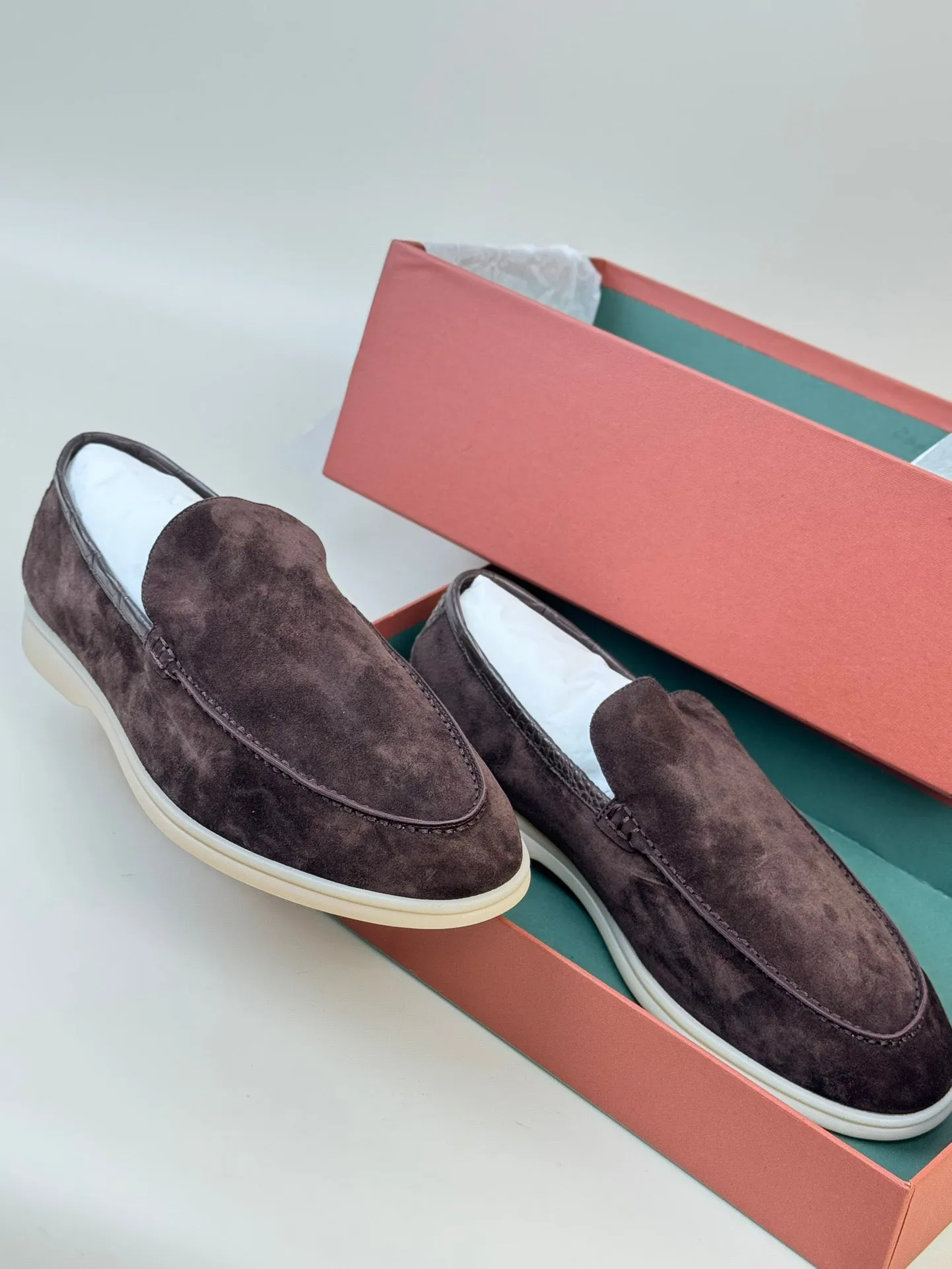 Men's Soft Genuine Calfskin Leather Slip On Shoes With Crocodile Skin Leather Trimming Peak Path Easy Wear