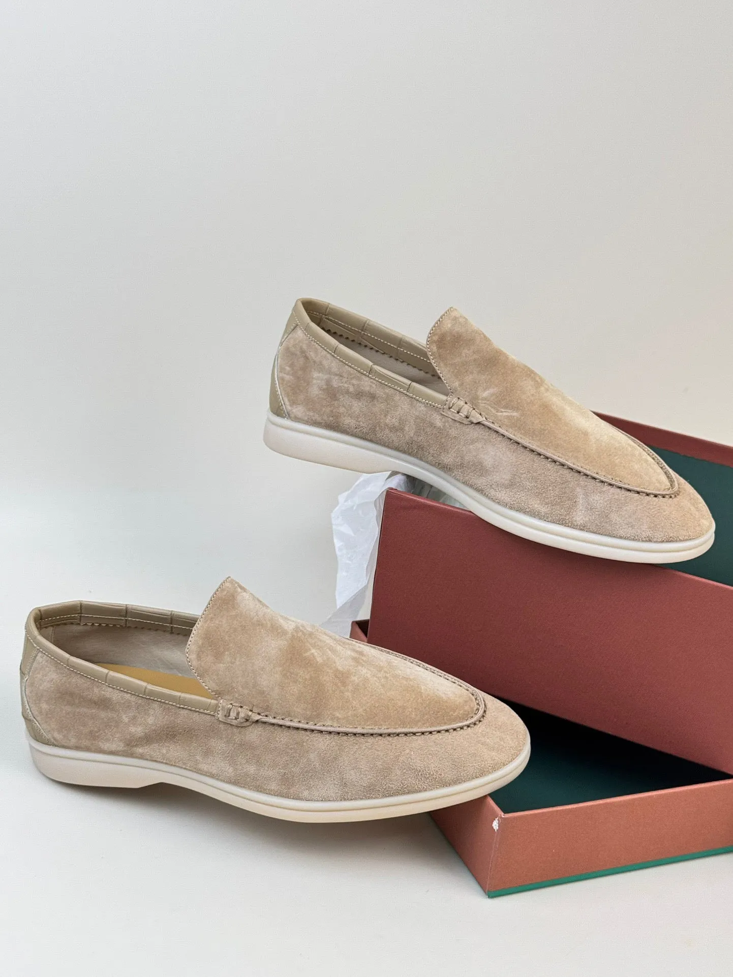 Men's Soft Genuine Calfskin Leather Slip On Shoes With Crocodile Skin Leather Trimming Versatile Comfort