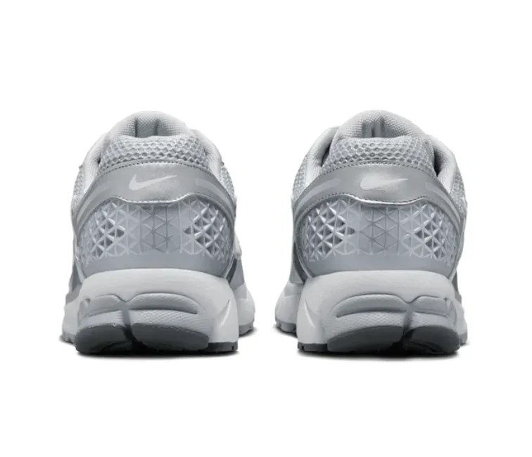 Men??s Nike Zoom Vomero 5 (Wolf Grey) Mid - range