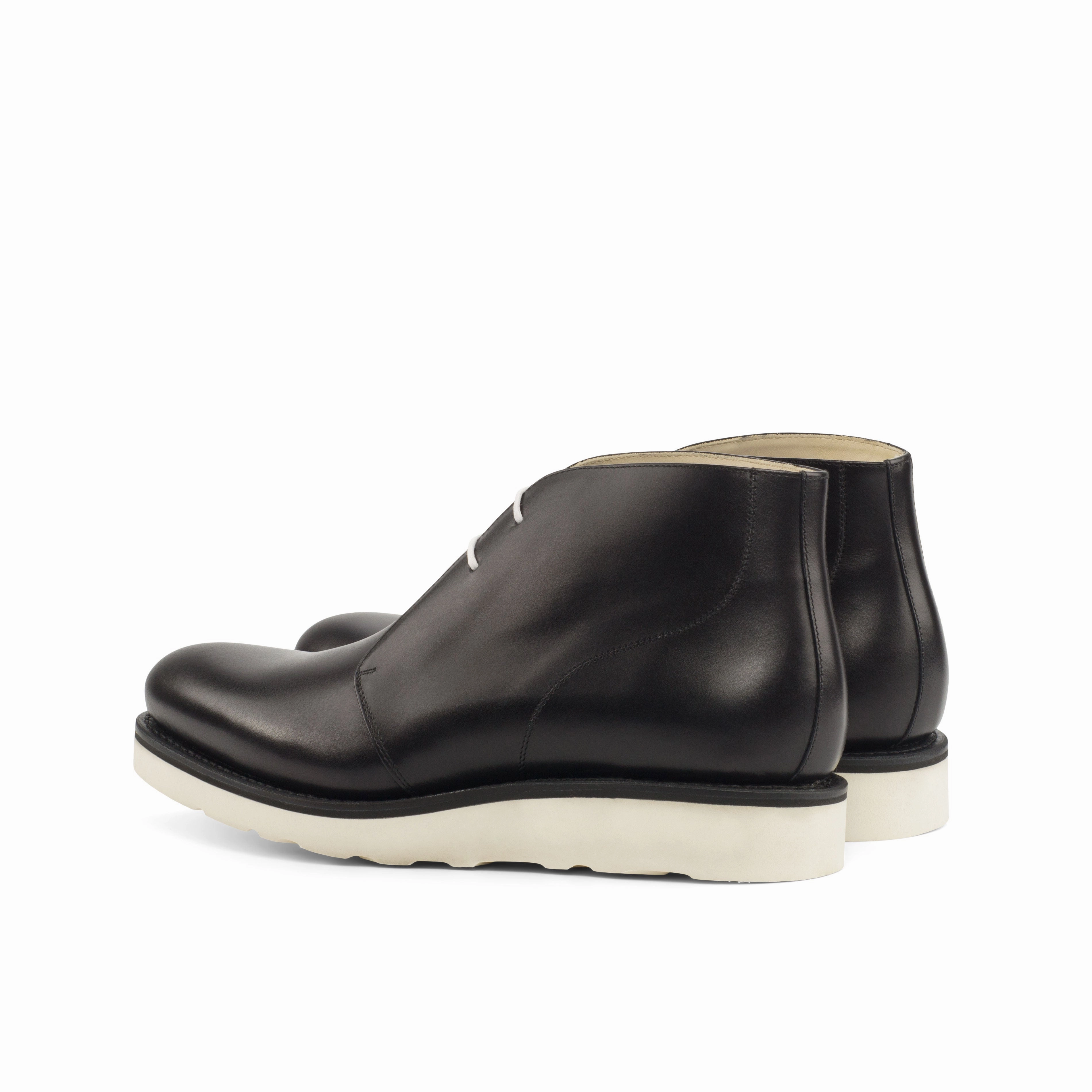 Seamless Fit Everyday Use Black Calf Leather Chukka Boots