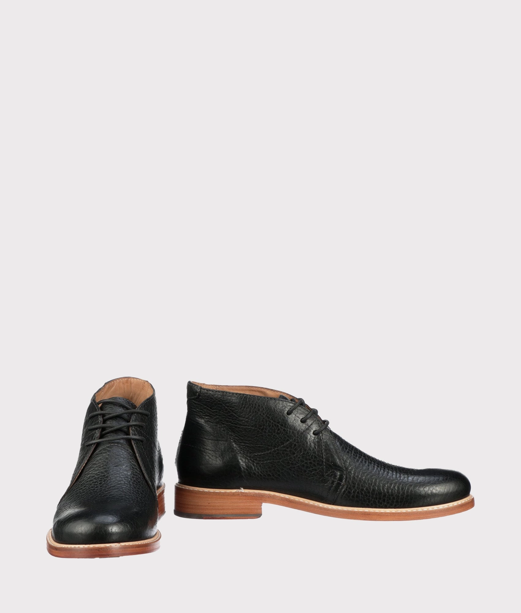 After-Ride Chukka Boot :: Black Comfortable Style