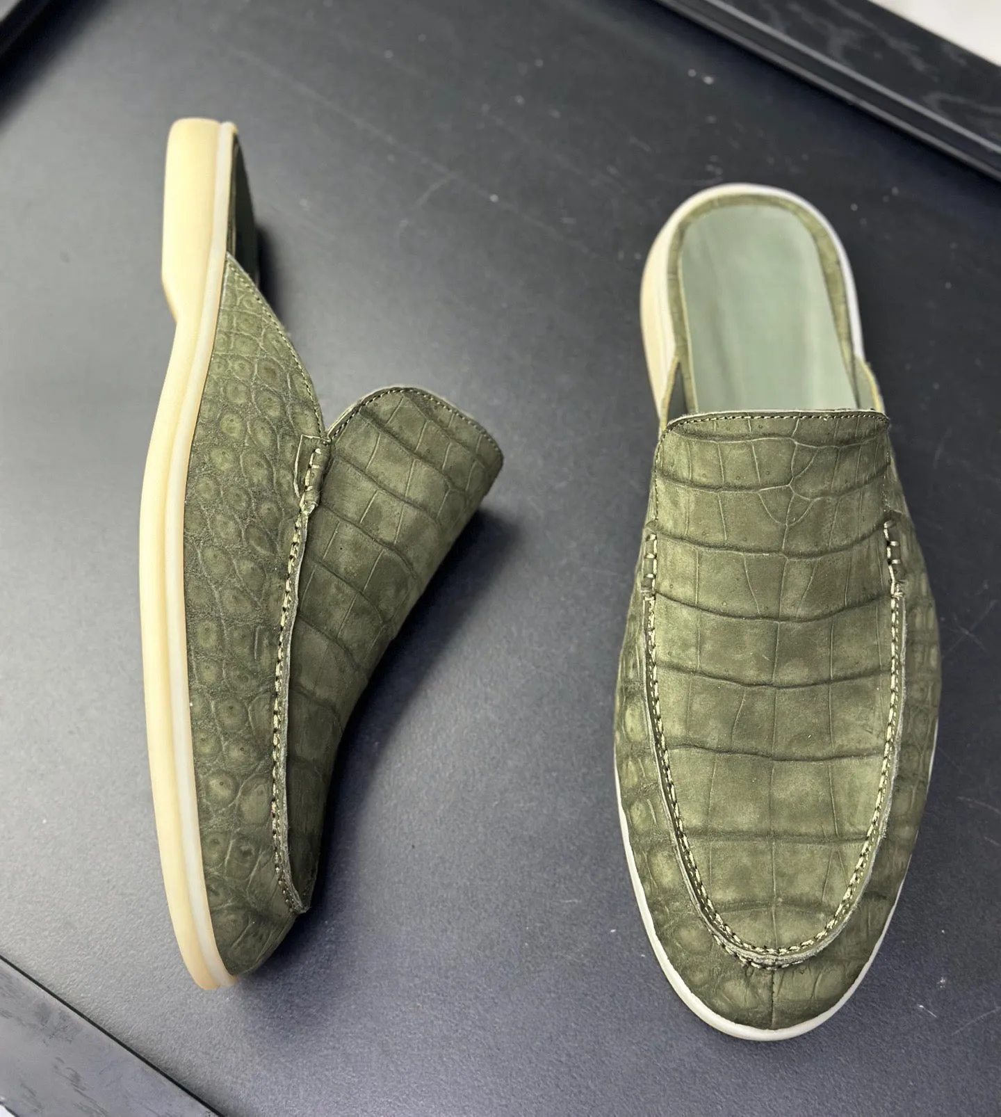 Concert Night Nubuck Crocodile Leather Slippers ,Men's Crocodile Leather Slippers Very Comfortable