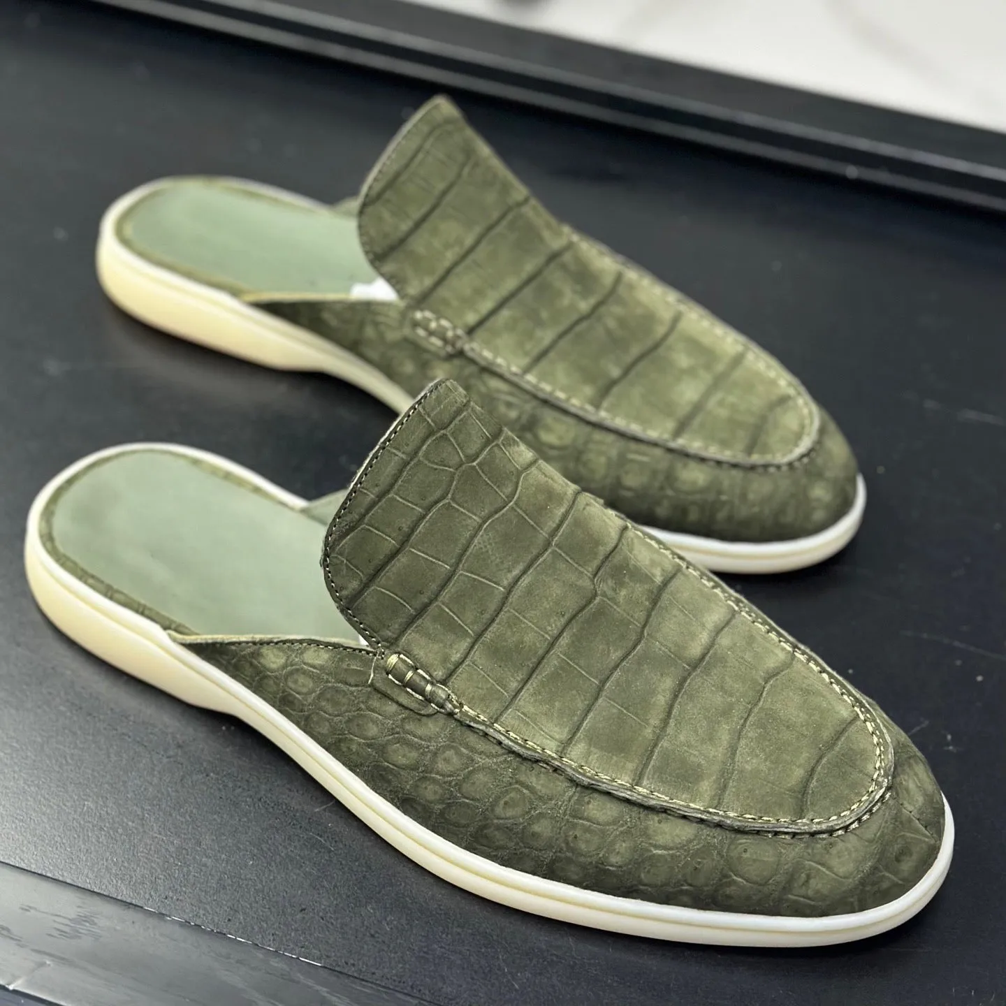 Nubuck Crocodile Leather Slippers ,Men's Crocodile Leather Slippers Very Comfortable Star Night Wide fit