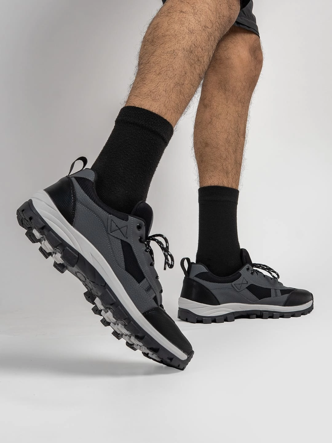 Bacca Bucci FOREST Low-Top Hiking Boots for Men High Traction Rainy Days