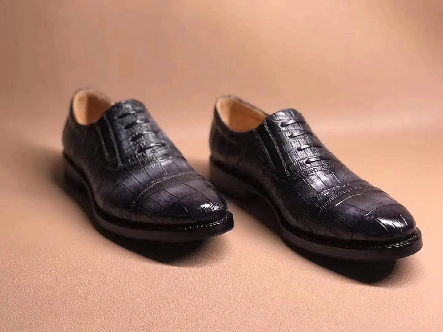 Crocodile Shoes Dark Grey Crocodile Leather Lace Up Shoes Beach Glow