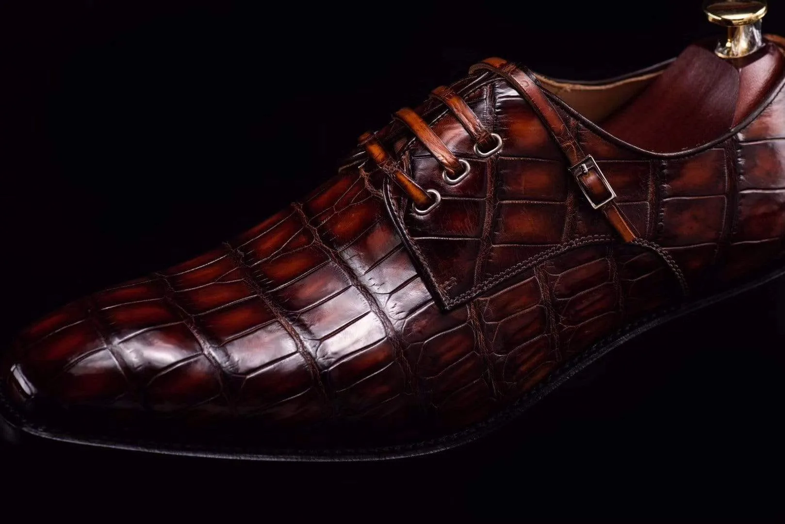 portable Crocodile Shoes Lace-Up Shoes In Retro Brown Crocodile Skin Leather