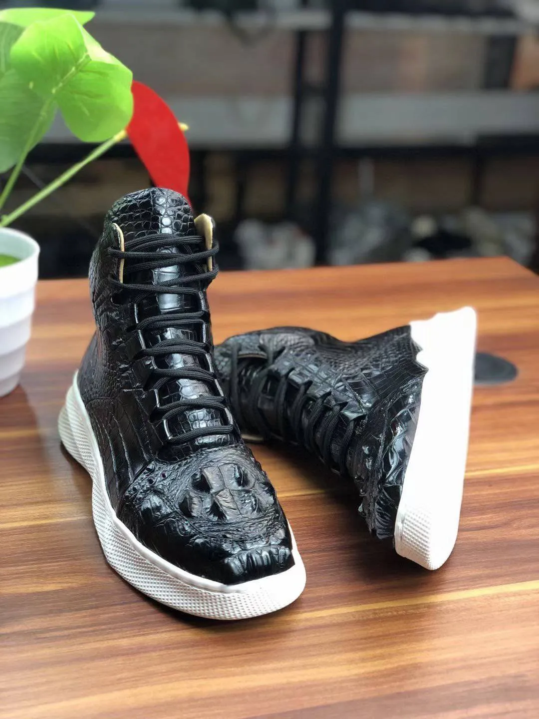 Crocodile Shoes Men's Crocodile Leather Boots Man Martin Boots Leisure Time Boots and Sportwear Man Cloud Soft