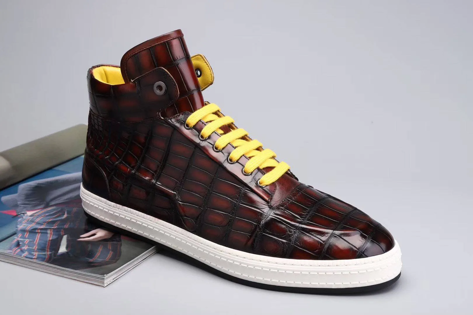 Work Shop All-Rounder Style Crocodile Shoes Men's Sneakers , Genuine Crocodile Skin Leather High Heel Sneakers Wine Red