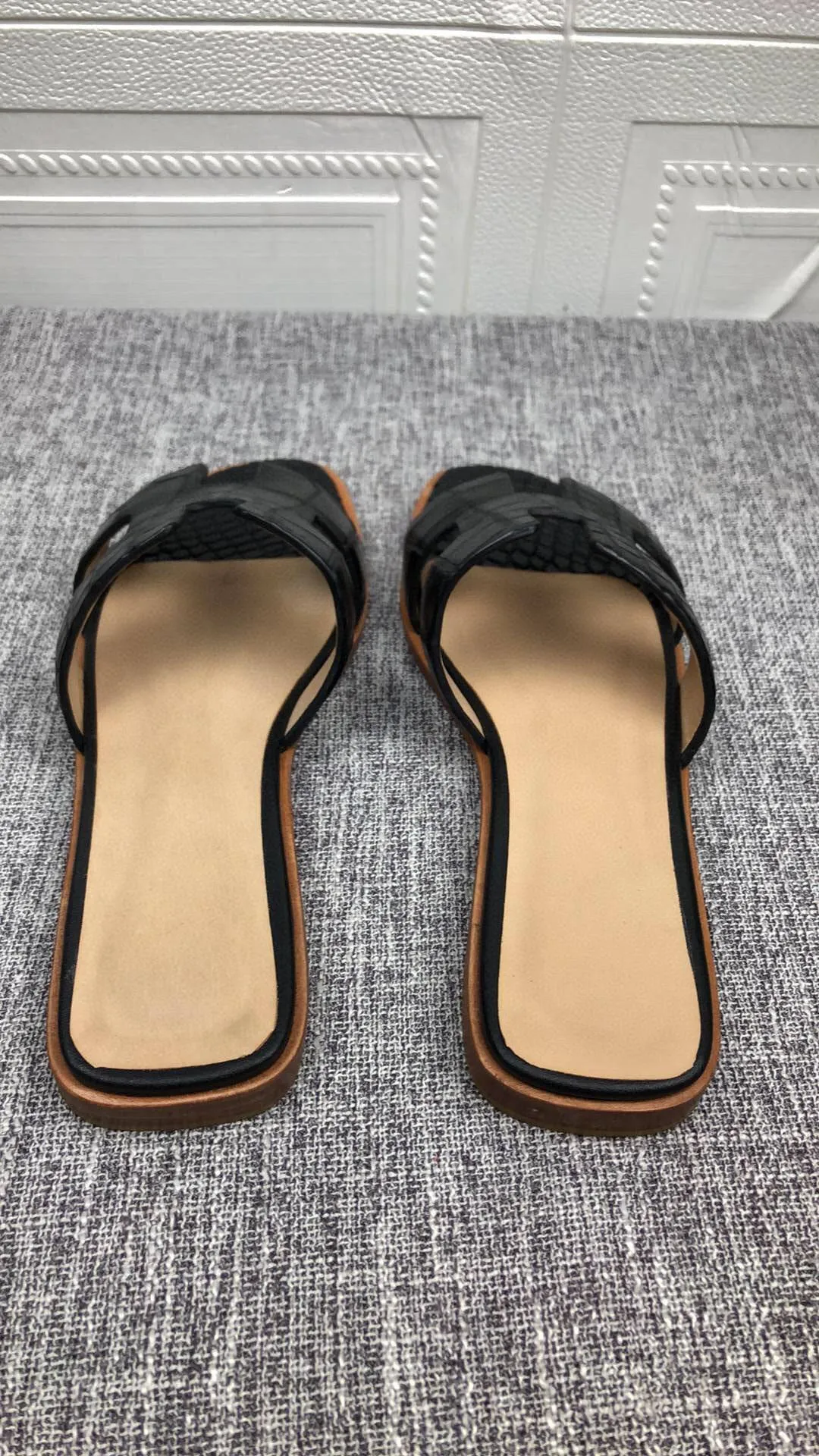 Slip Guard Crocodile Shoes Women's Crocodile Leather Flat Slides