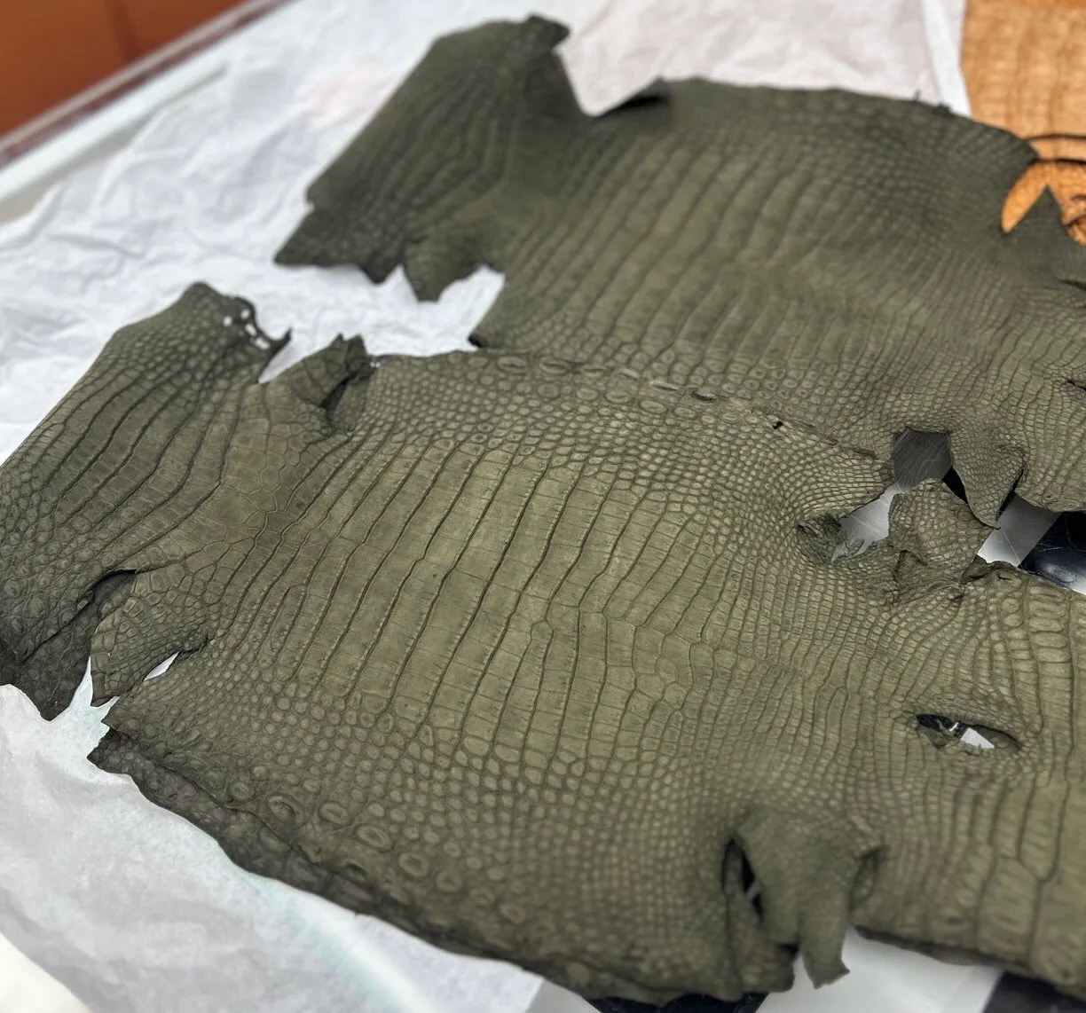 Patio Step Look Mood Crocodile Slippers Men's Crocodile Leather Slippers