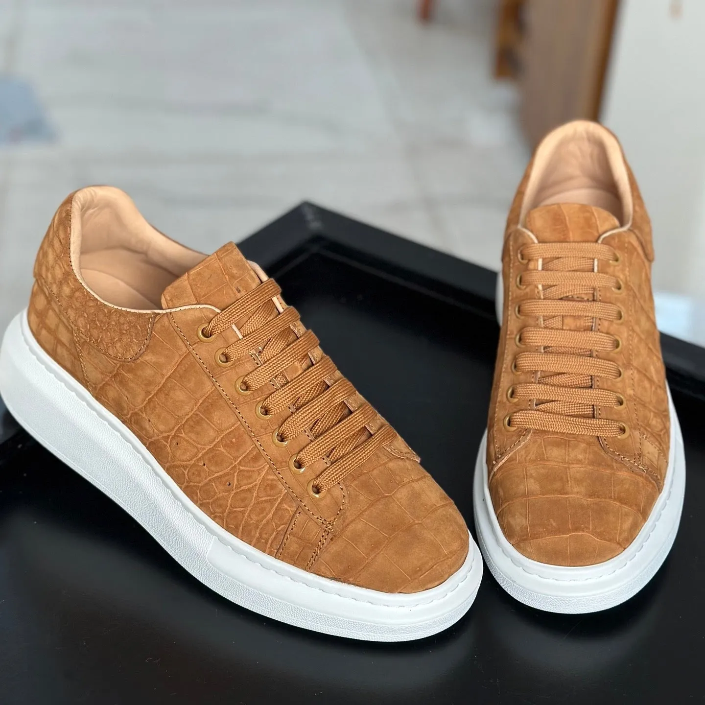 Flexible Sole Crocodile Sneakers , Nubuck Genuine Crocodile Leather Sneakers Tan