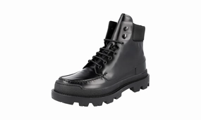 Night wear Prada Men's Black welt-sewn Leather Half-Boot 2TE100