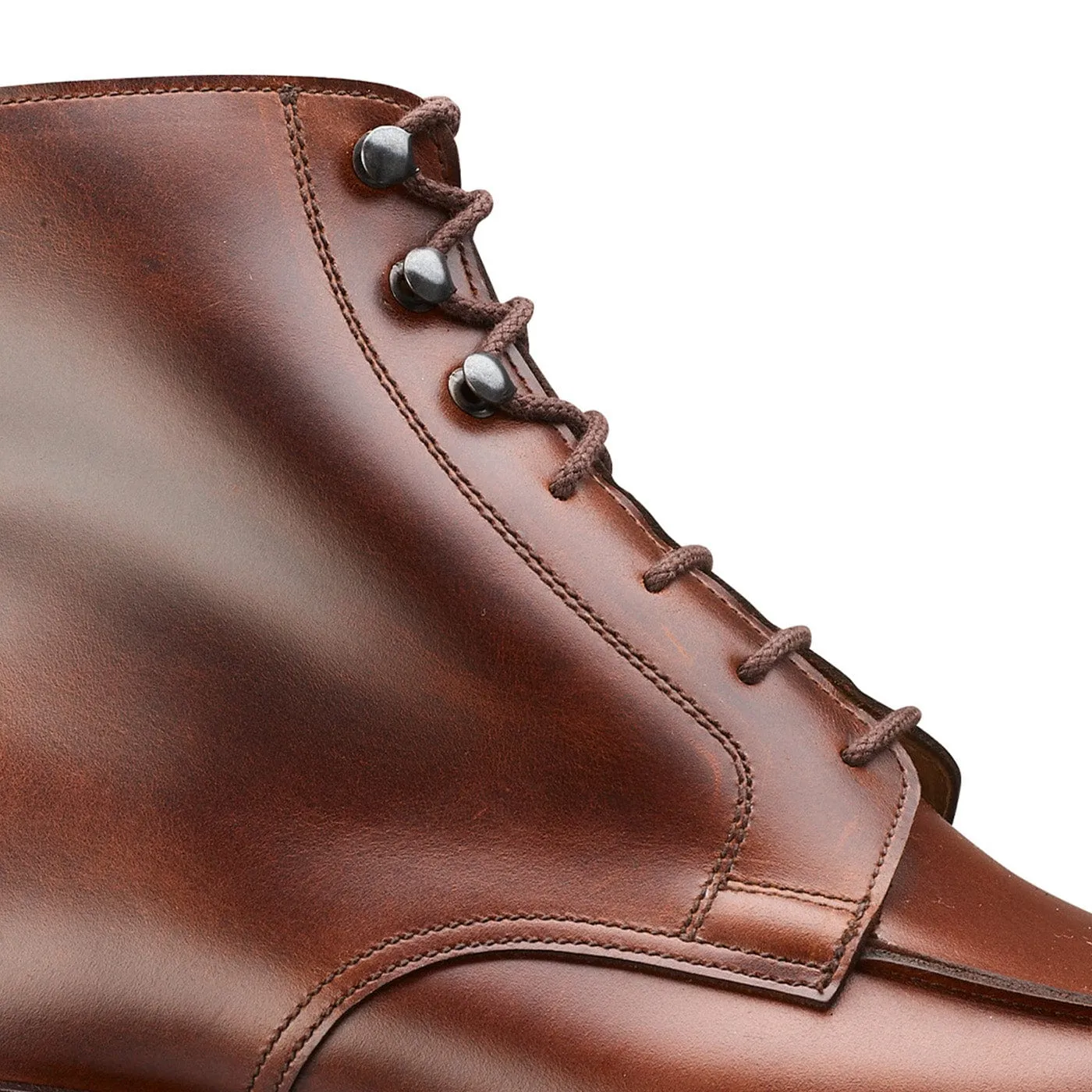 Superior Build Donegal 2 Chocolate Hurricane Hide Satiny