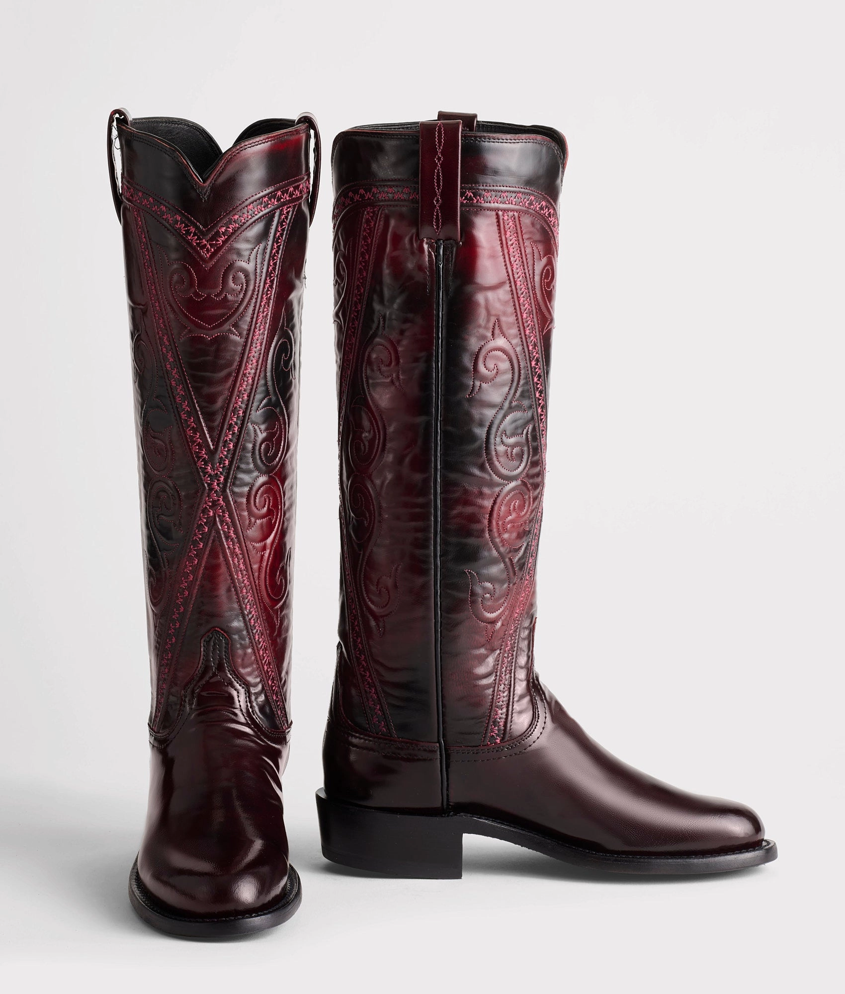 Edgy Finish Leg Coverage Dora :: Black Cherry