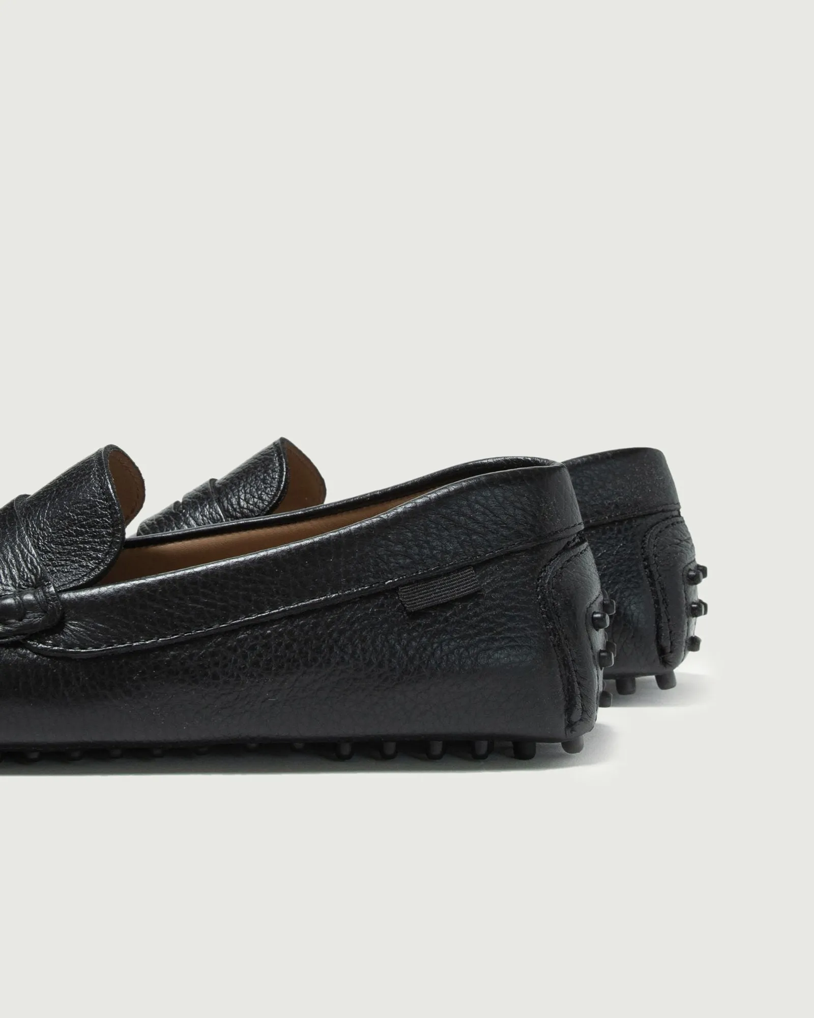 Cushioned Sole Driver | Black Pebbled