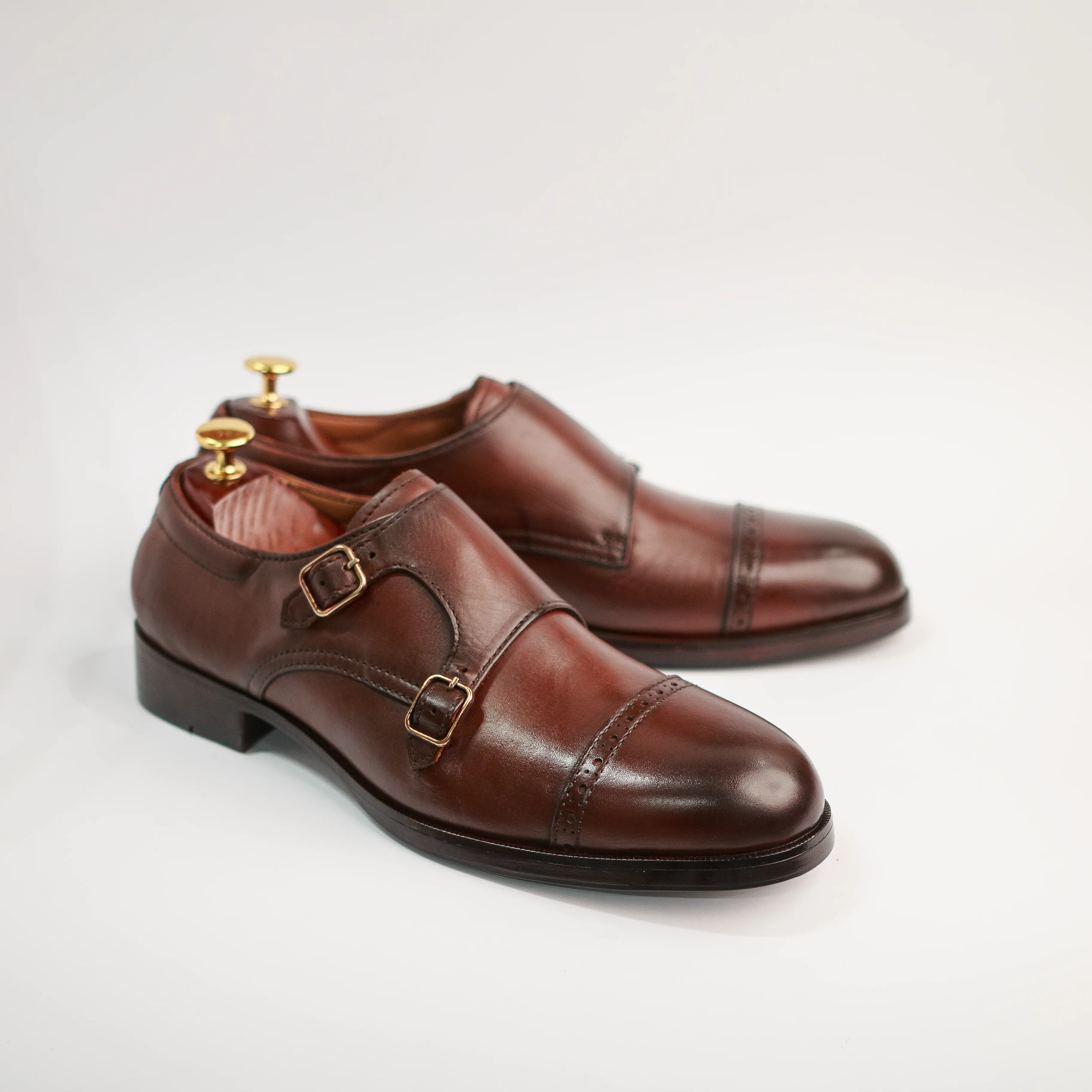 Echelon - Brown Luxe Detail Interview Day Long Walk