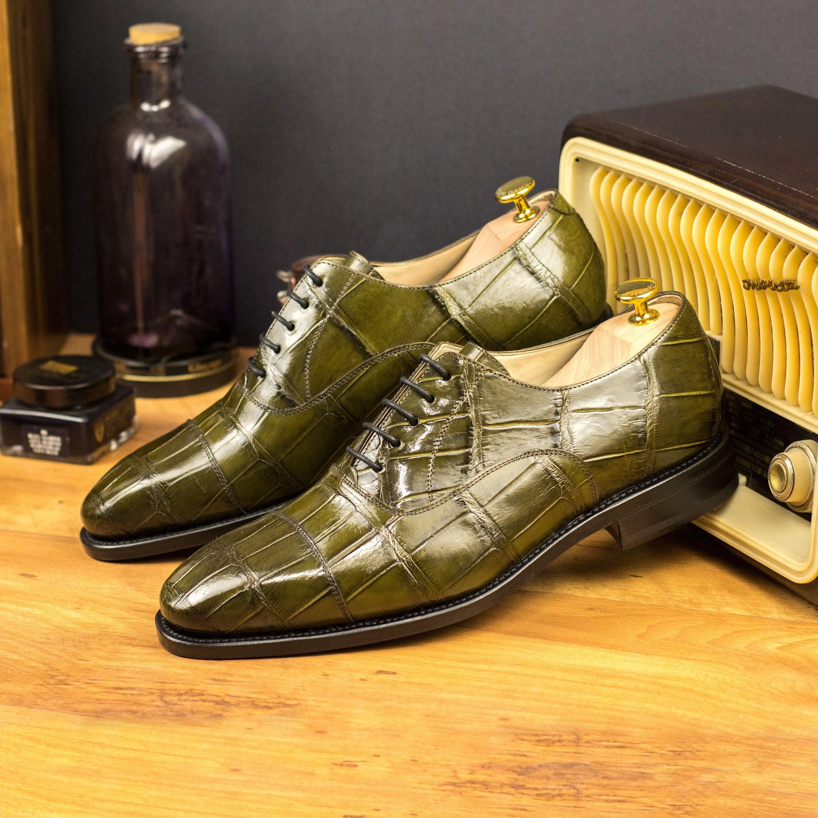 Durable Performance Olive Green Alligator Oxford Shoes