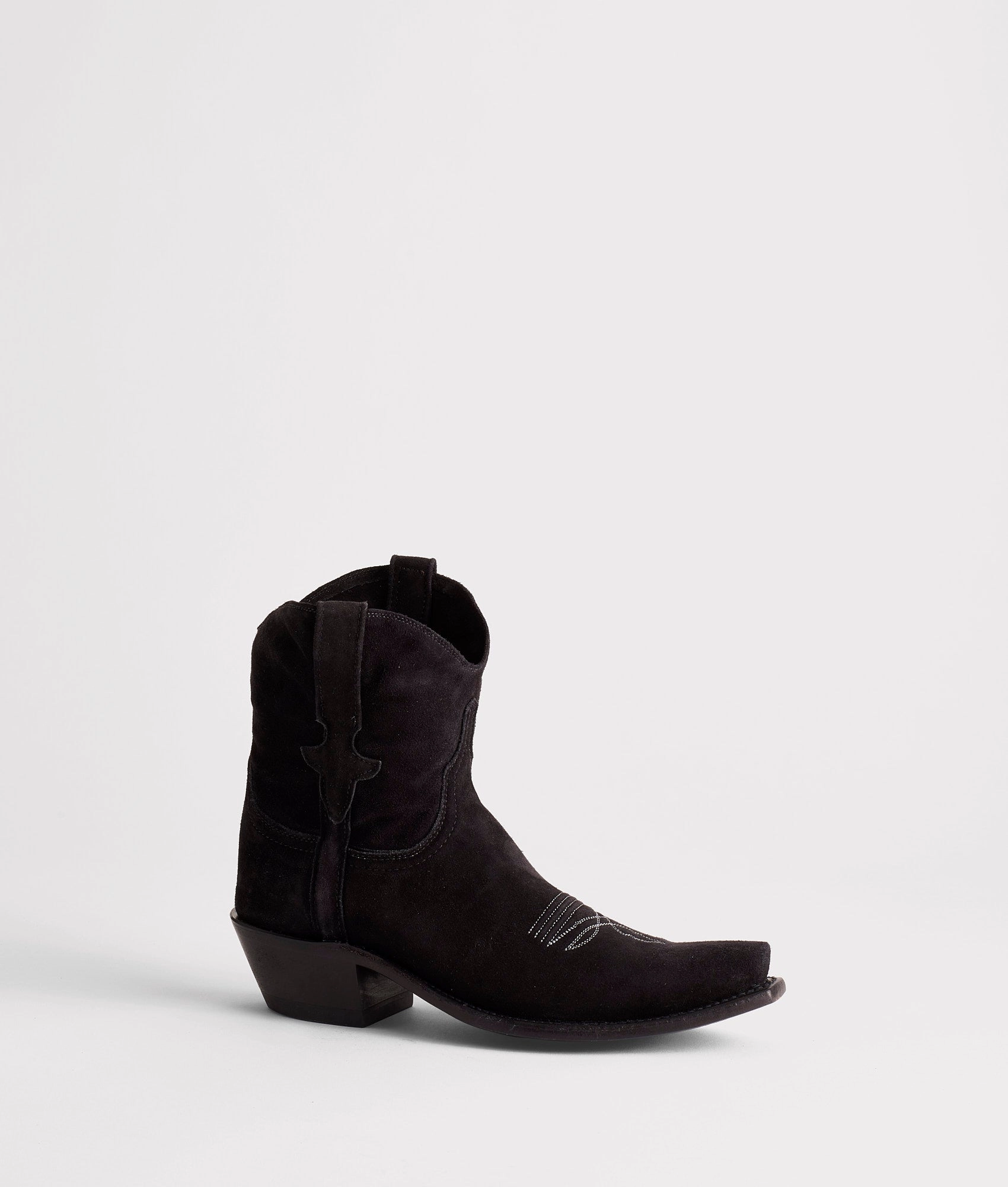 Elena :: Black Cozy Vibe