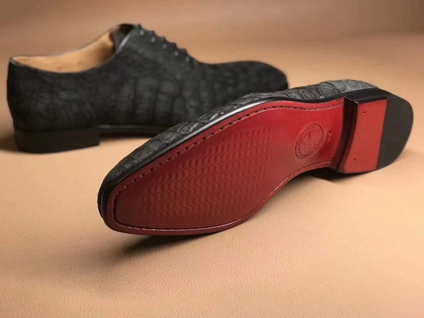 Casual Elegance Tree Path Crocodile Shoes Mens Sanded Crocodile Leather Derby Shoes, Grey