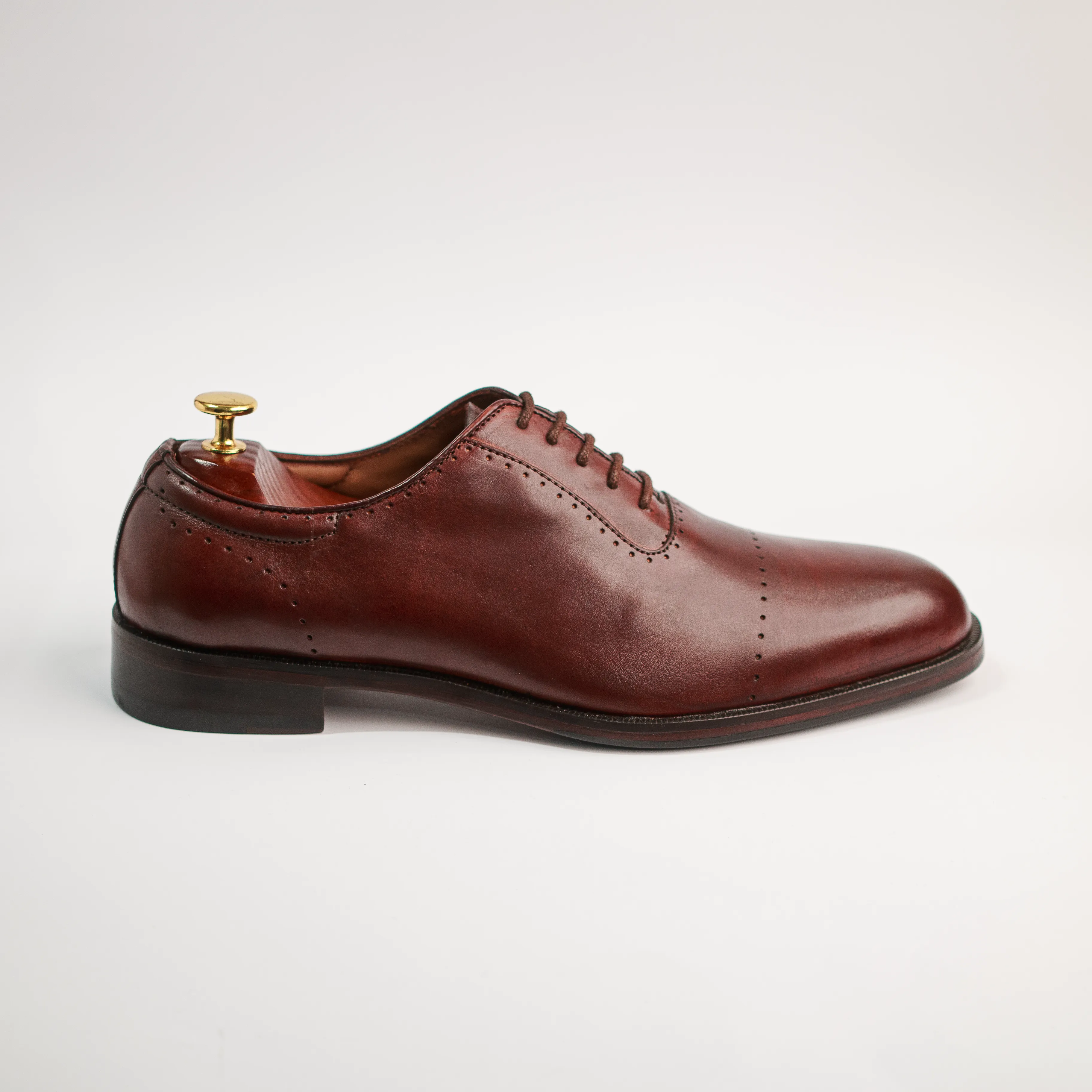 Polished Look Urban Executive Classic Edge Style Enthusiast Regent - Burgundy