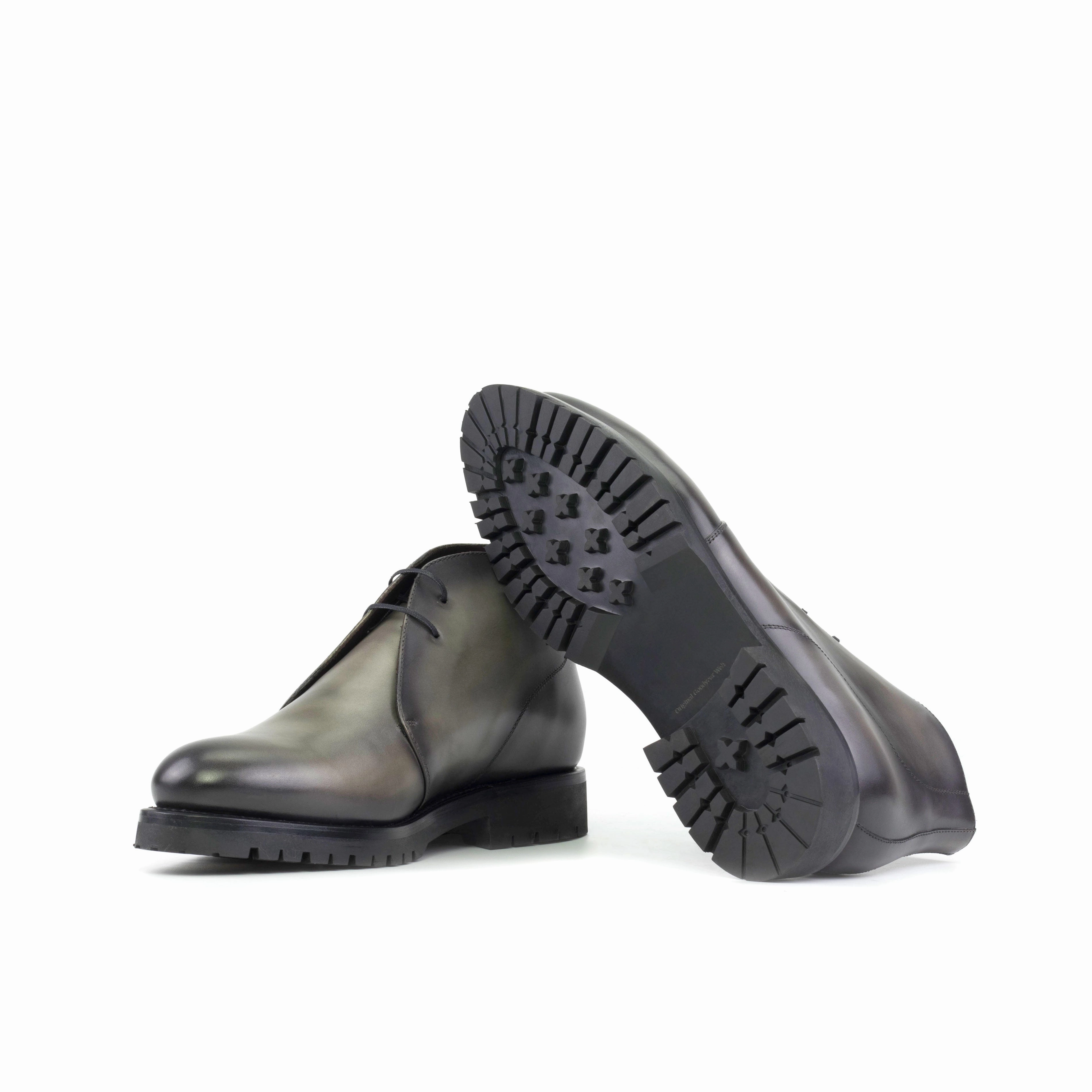 Grey Painted Calf Leather Chukka Boots Walk in Comfort