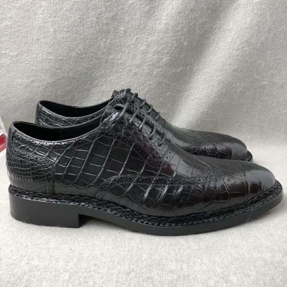 Crocodile Shoes Men's Crocodile Leather Brogue Norwegian Stitch  Lace-Up Business Shoes Pose Shot