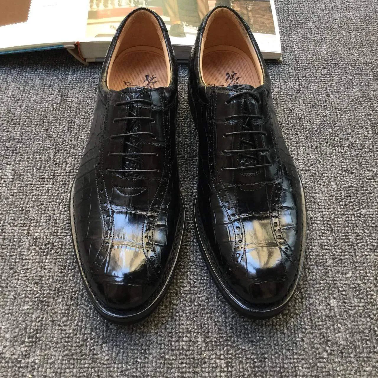 Crocodile Shoes Genuine Crocodile Belly Leather Mens Retro Toe Cap Brogues Shoes Farm Visit