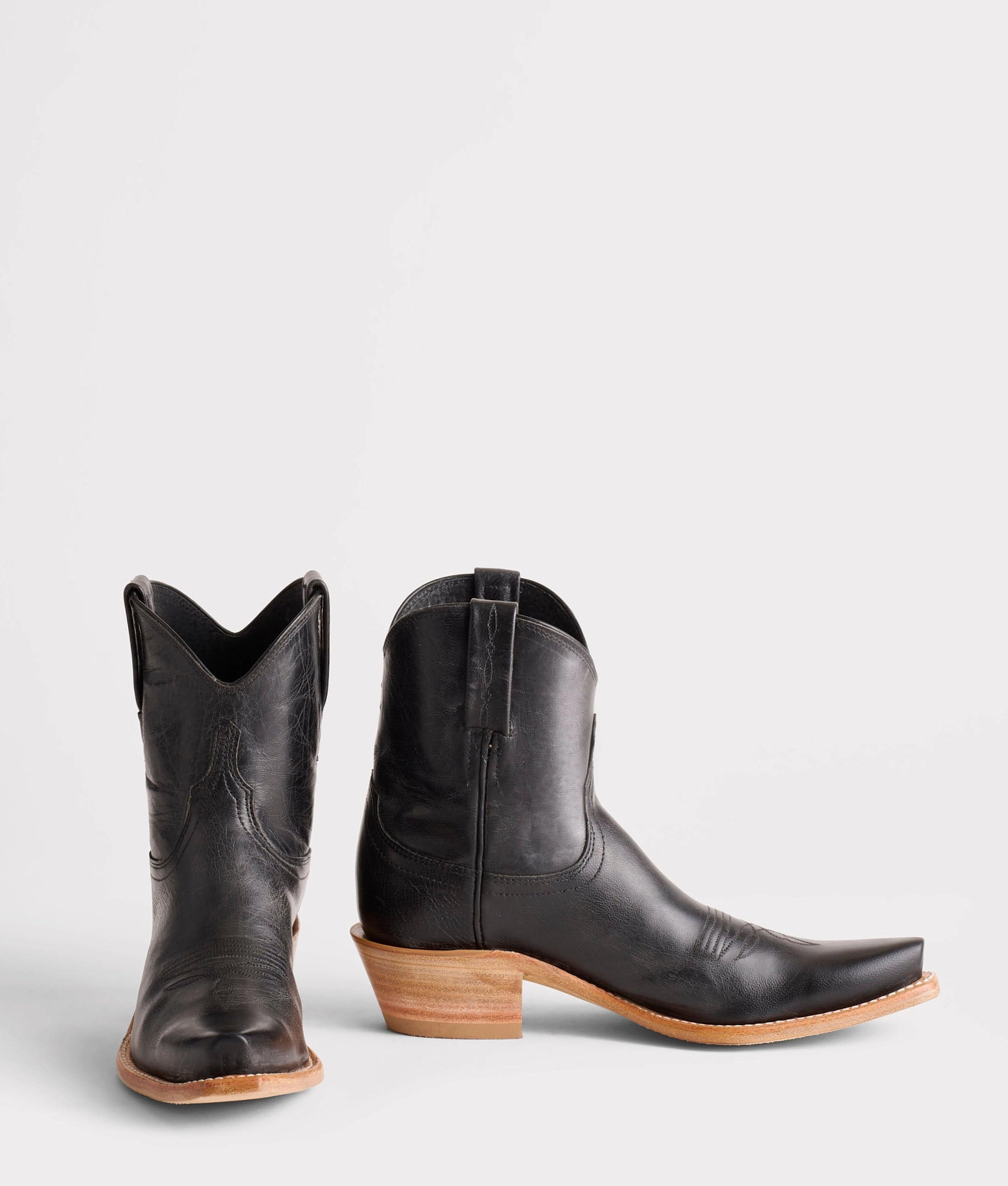 Gaby :: Black Soft Shape Daily Move