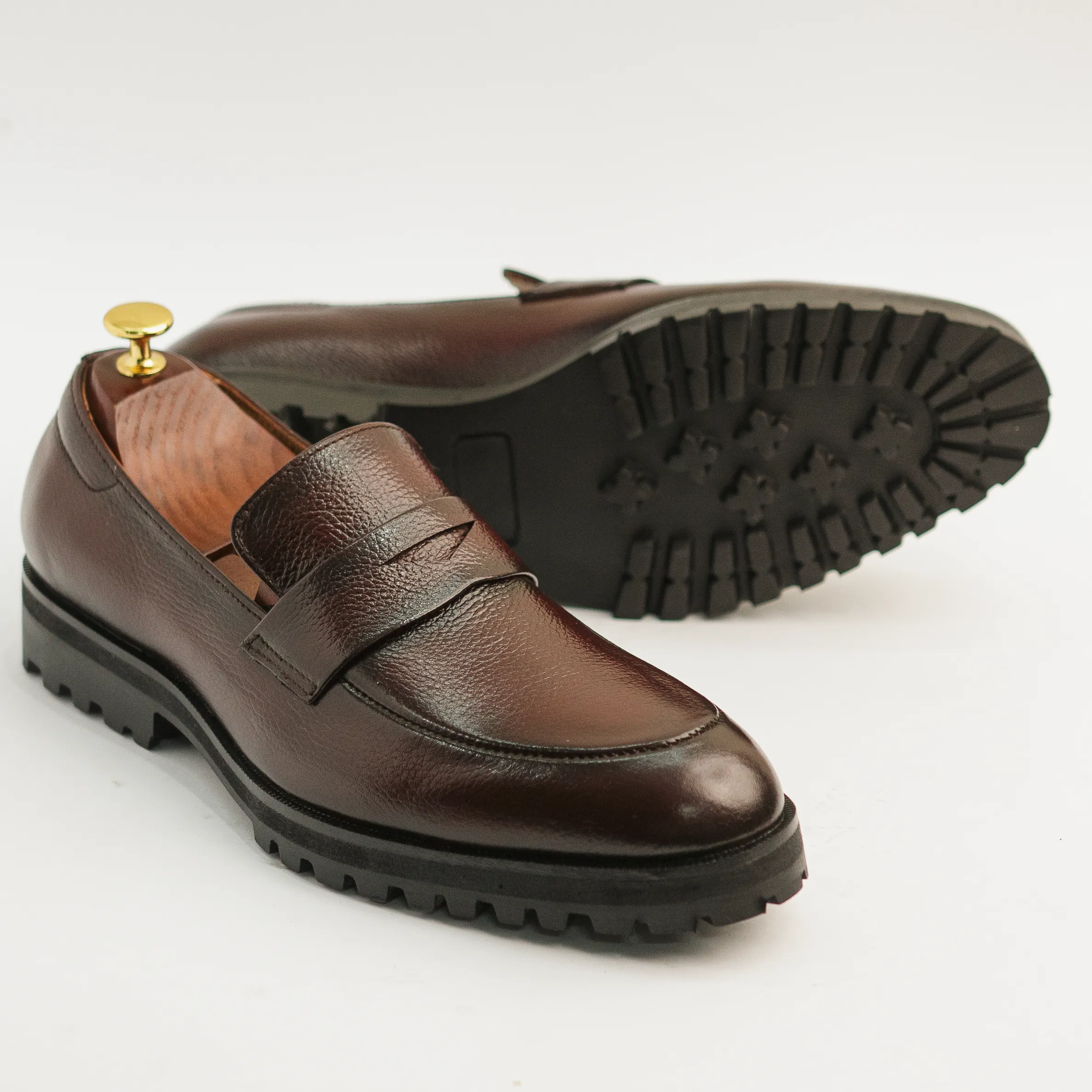 Textured Finish Versatile User Luxe Detail Presentation Ready Gallant - Burgundy