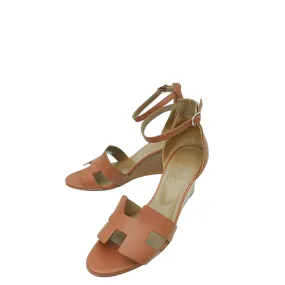 Supportive Suede Soft Hermes Gold Legend Sandal 39