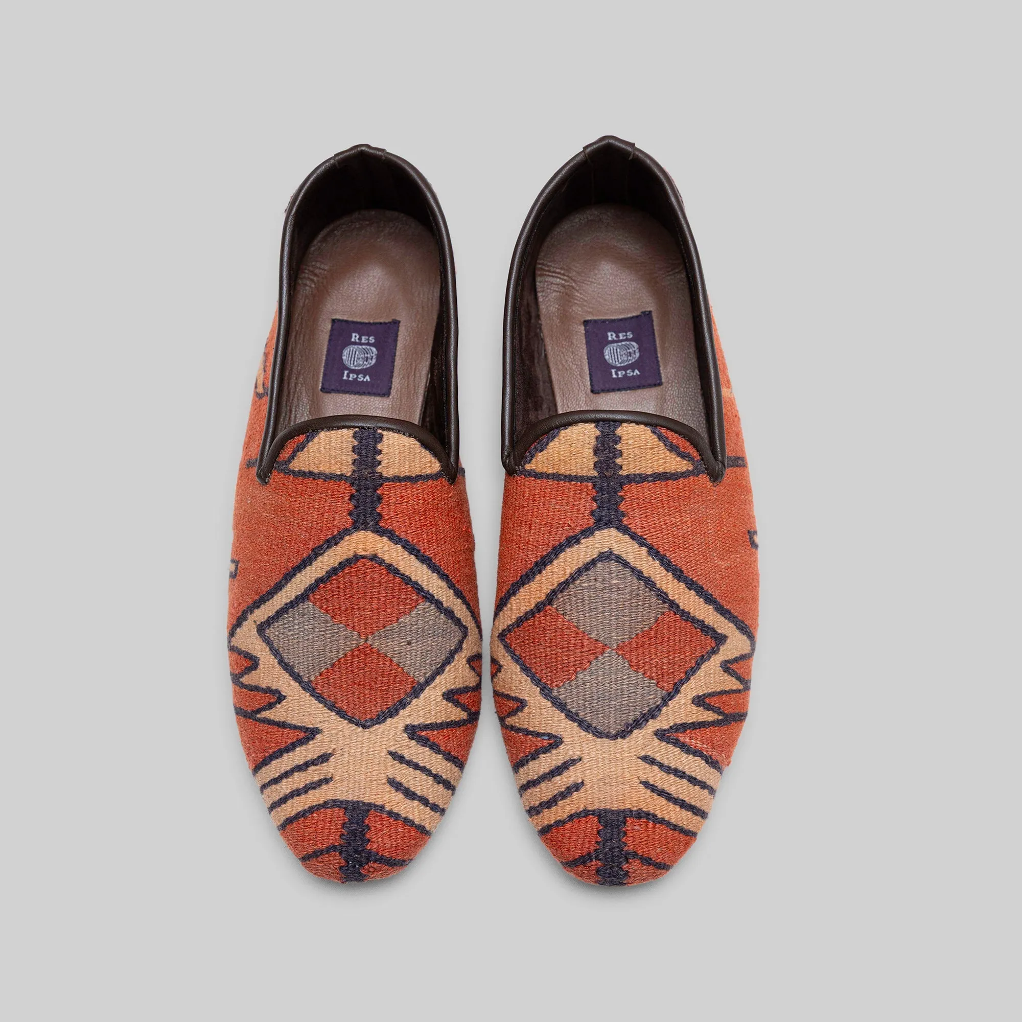 High Glow Point Toe Men's Kilim Loafer Size 9