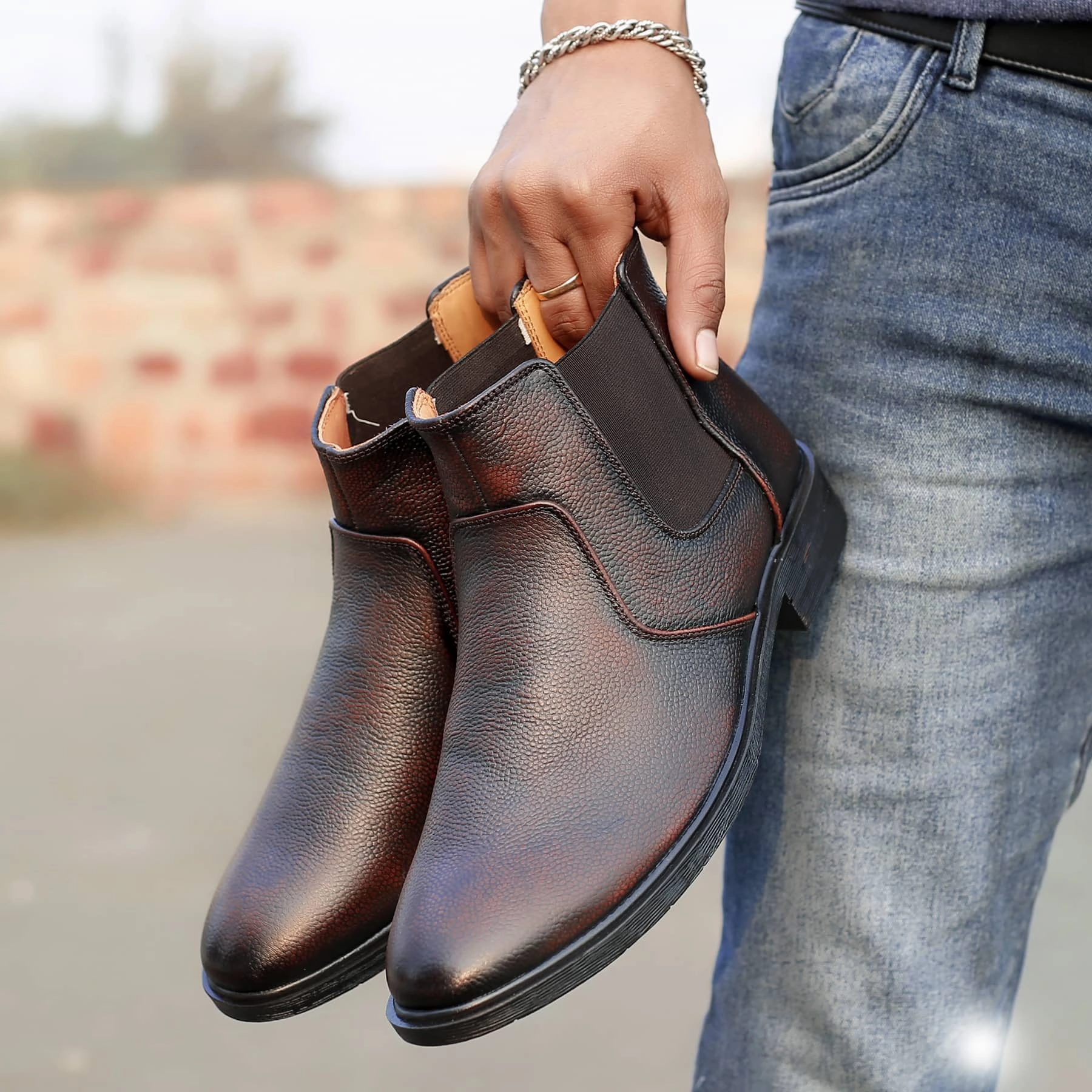 Low Profile Outdoor Explorer Bacca Bucci Marshal