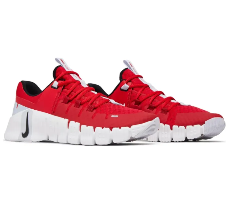 running with a Velcro closure energy - returning sole shoe feature Men's Nike Free Metcon 5 (University Red)