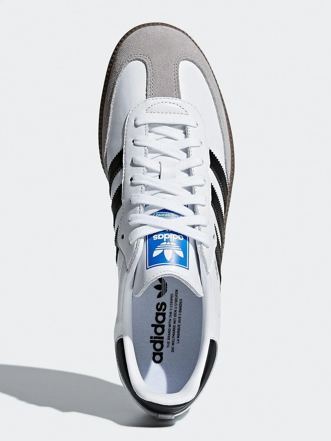 Lightweight Build Concept Samba Unisex running in a taiga area shoes