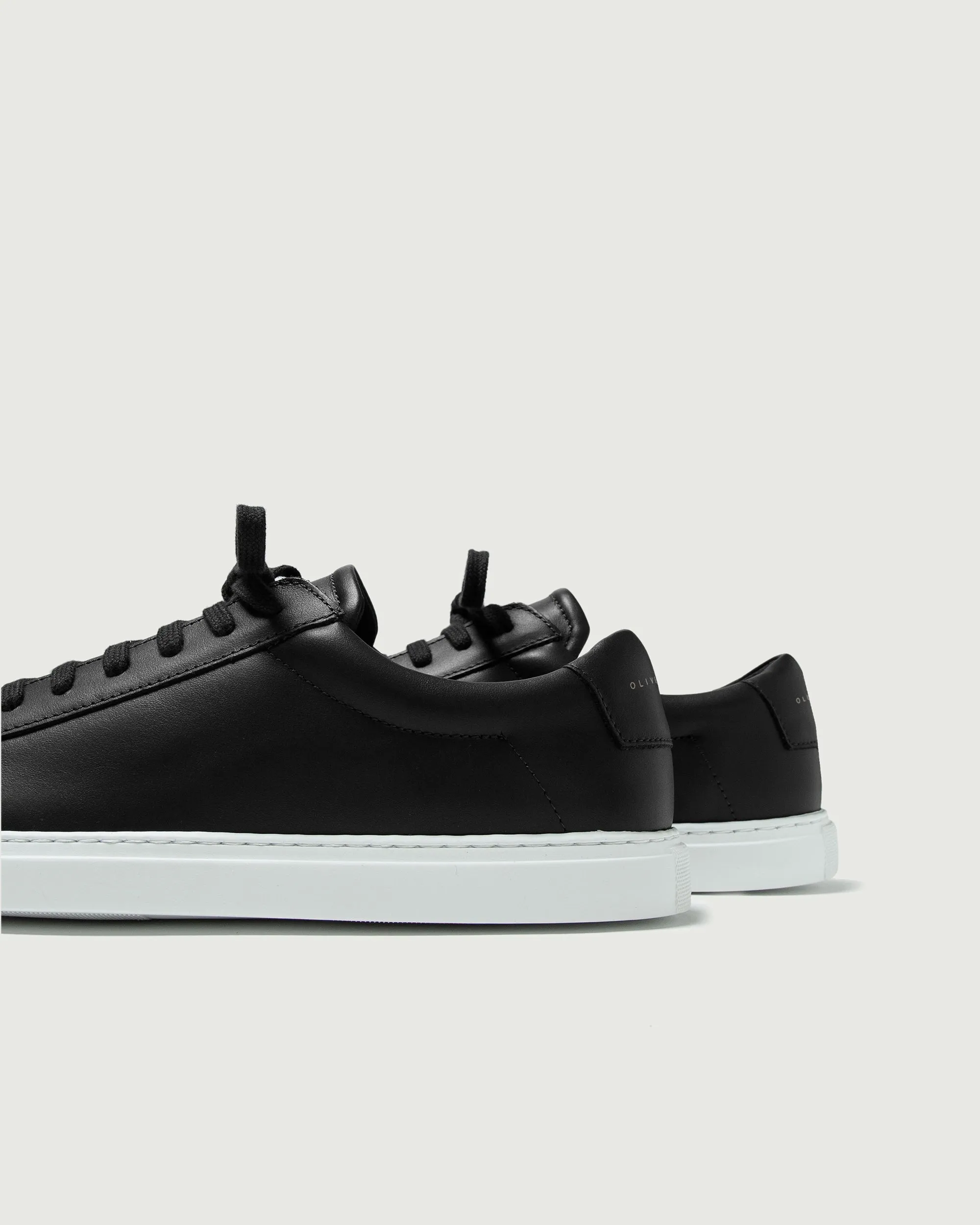 Low 1 | Black Rubber Composite