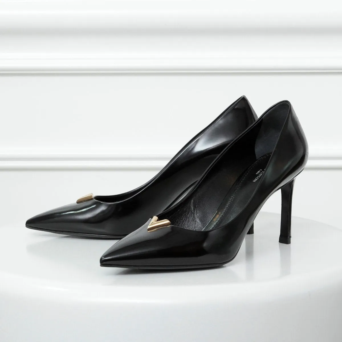 Gloss Mood Louis Vuitton Black Heartbreaker Pumps 40