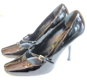 LOUIS VUITTON Slick Black Patent Leather Square Toe Cut Out Buckle Vamp Heel Star Mood